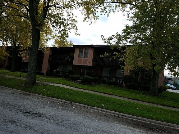 3rd image of 801 E 194th St