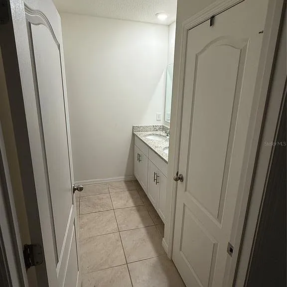498 Baroness Way — Photo 11