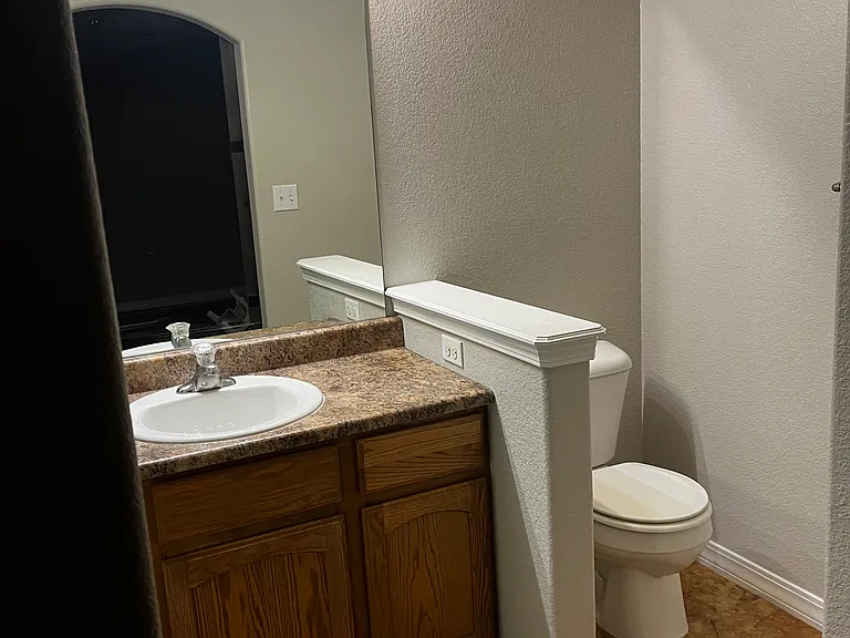 1013 Cedarcrest Dr — Photo 6