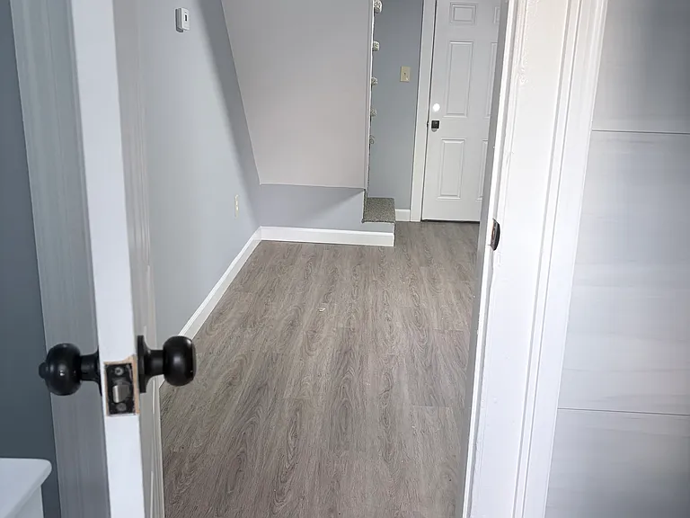 37 Garvan St #4 — Photo 2