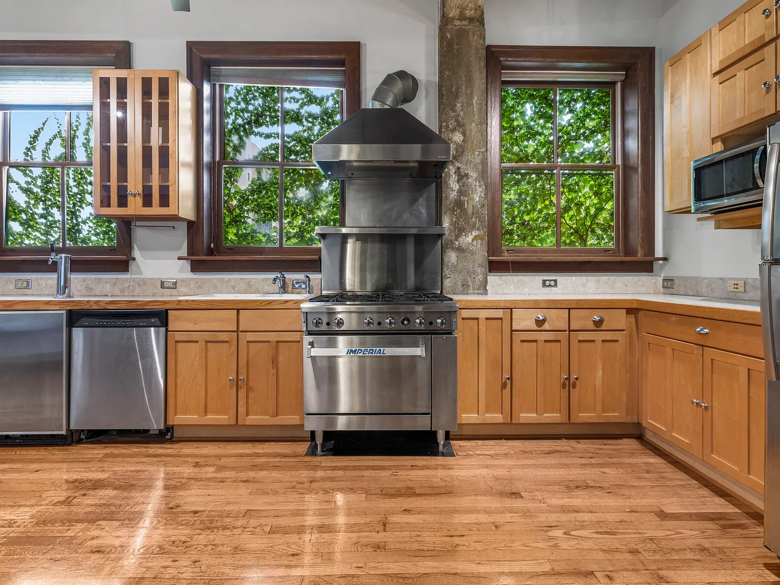 Studio, 1100 sqft, $2,300 — Photo 4