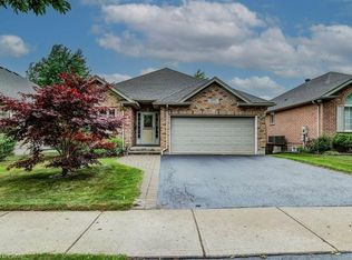 670 Salzburg Dr, Waterloo, ON N2V 2N8