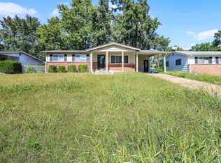 1447 Cove Ln, Saint Louis, MO 63138