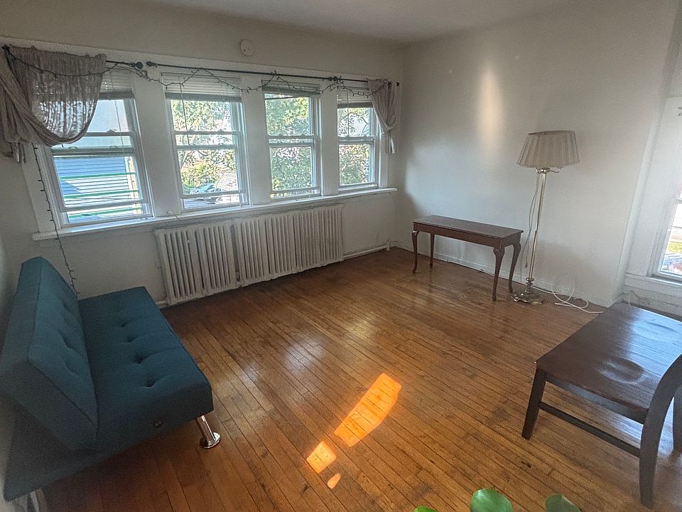 1st image of 115-117 Park Ave #4