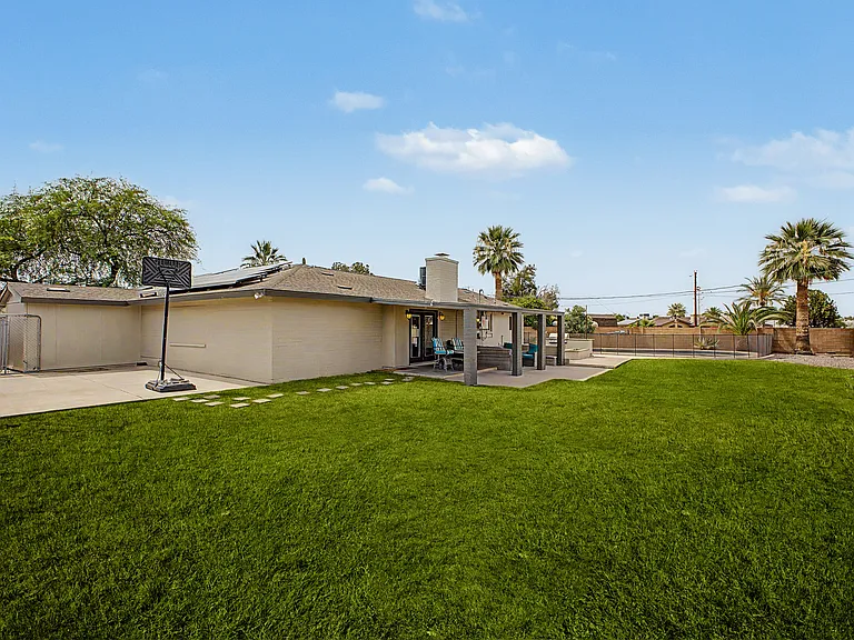 3346 E Cochise Dr — Photo 40