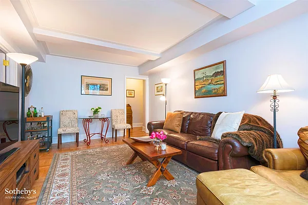 Sold by Sotheby's International Realty | media 2