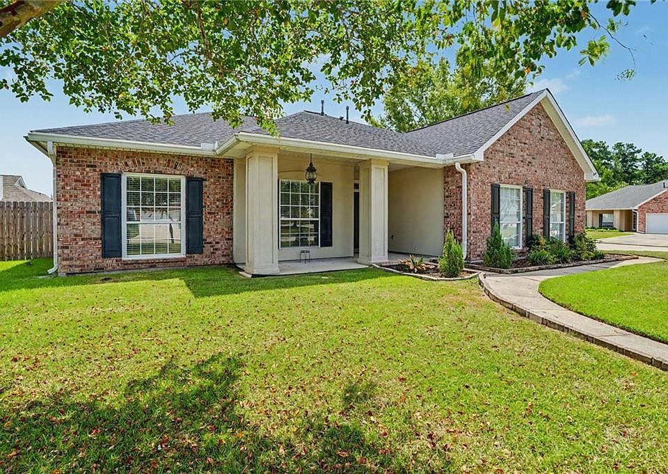 1st image of 1002 Deborah Dr