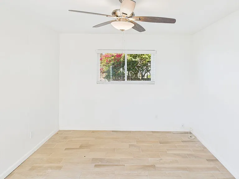 330 W I St — Photo 67