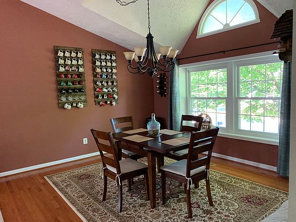 5th image of 231 Sandstone Dr