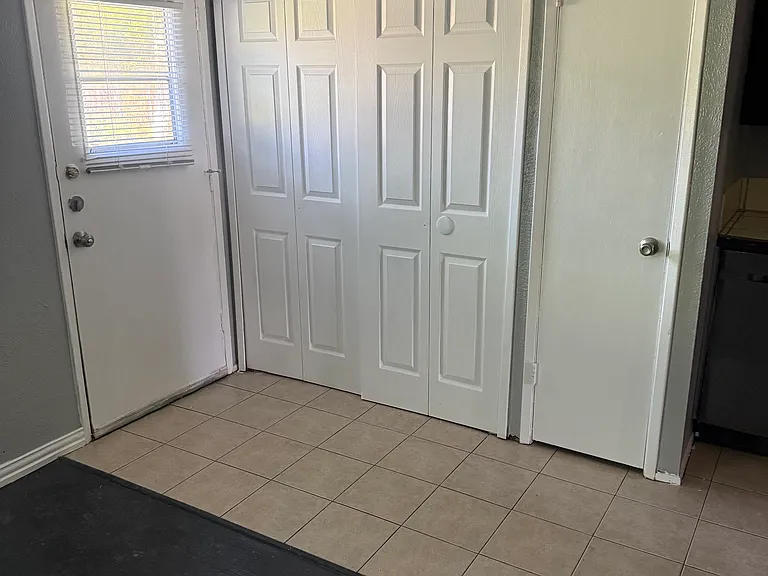 7309 Ashcrest Ln — Photo 13