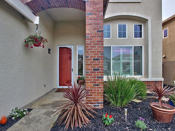 2nd image of 3252 Mount Tamalpais Dr