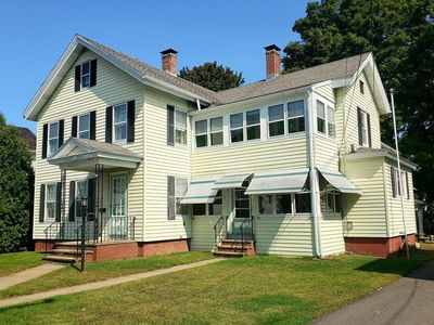9 Prospect St, Easthampton, MA, 01027