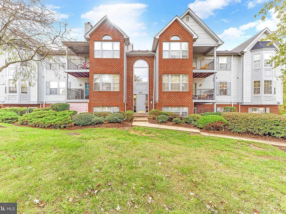 2051 Alice Ave #203