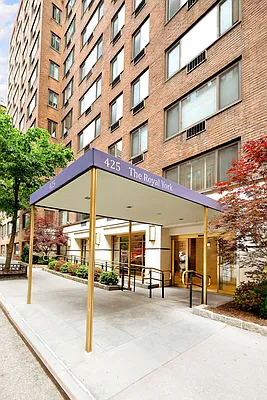 Sold by Compass | media 19