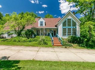 9870 Wisner Rd, Willoughby, OH 44094