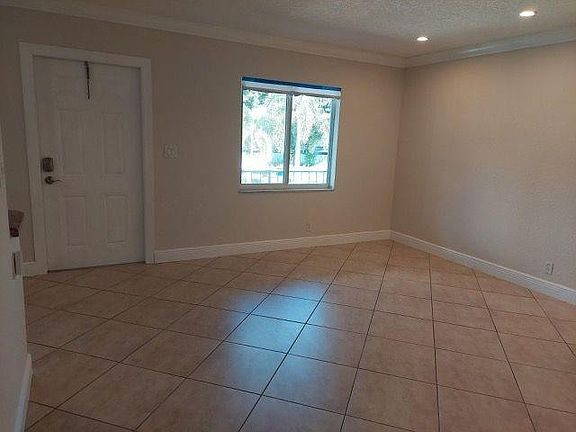 3rd image of 1460 NE 18 Street #206