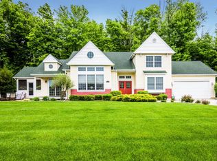 8589 Heron Ct, Watervliet, MI 49098
