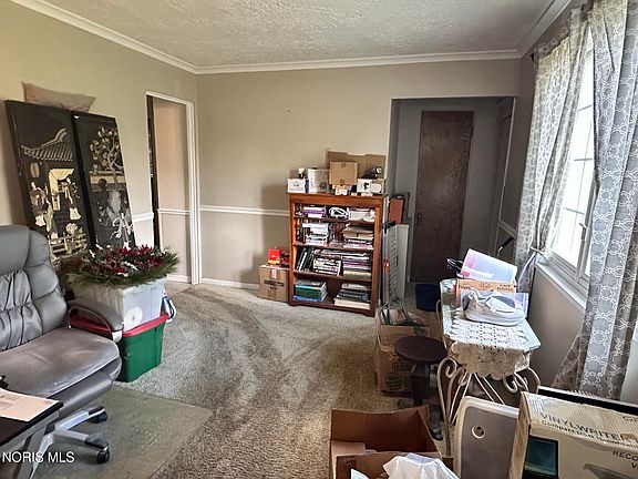 4th image of 2468 Buckland Ave