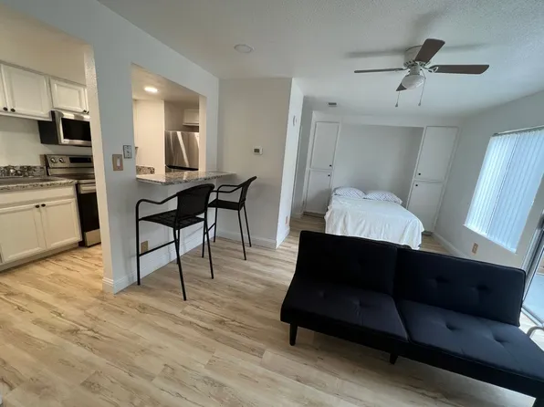 3701 Colonial Dr #36, Modesto, CA 95356