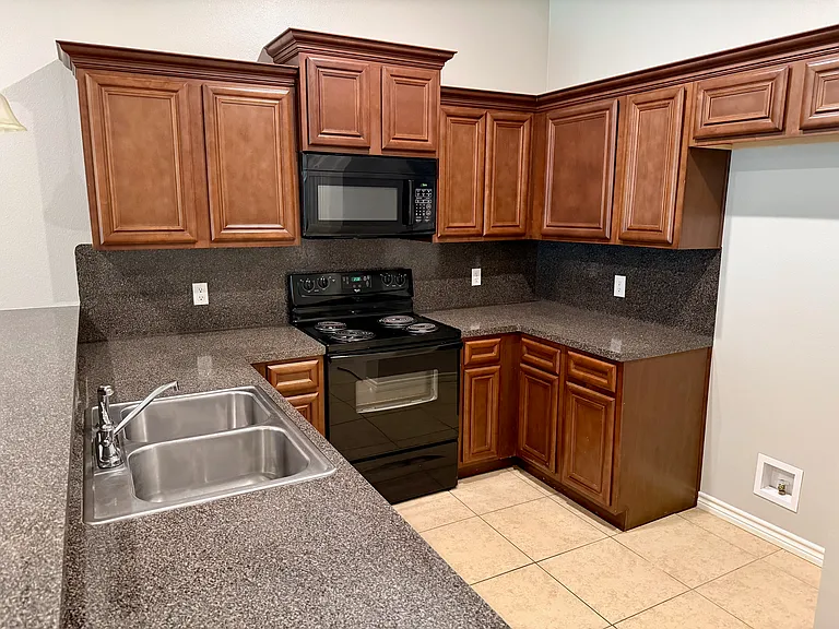 8393 Garrett Rd — Photo 4