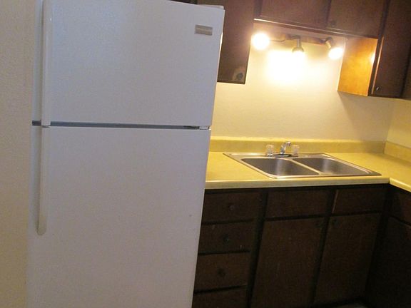2nd image of 1410 Alamo St APT 5