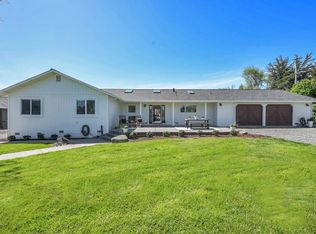 3949 Magnolia Ave, Petaluma, CA 94952