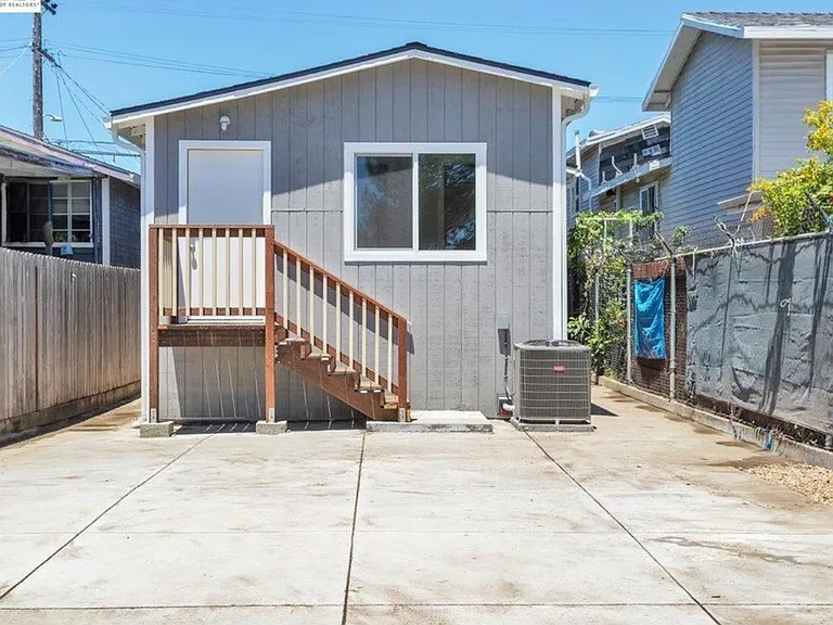 1342 64th Ave — Photo 24