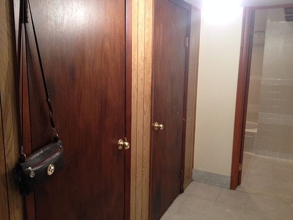 3rd image of 1884 Dekalb Ave #3FL