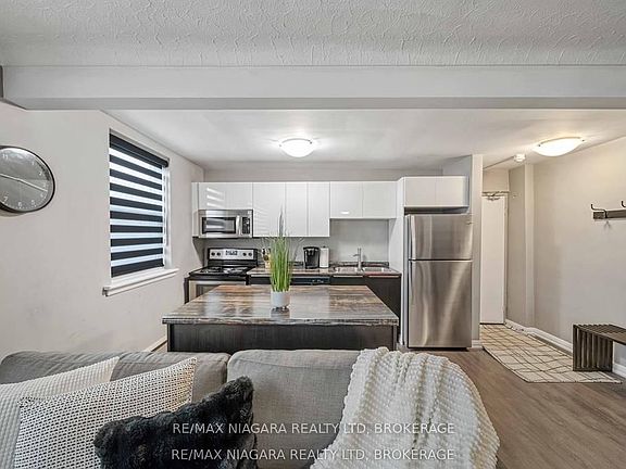 2nd image of 4538 Huron St #8