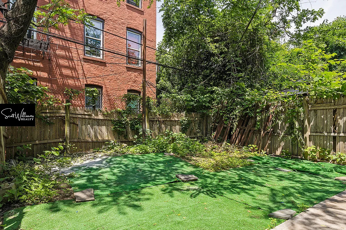 16 Roosevelt Place — Photo 1
