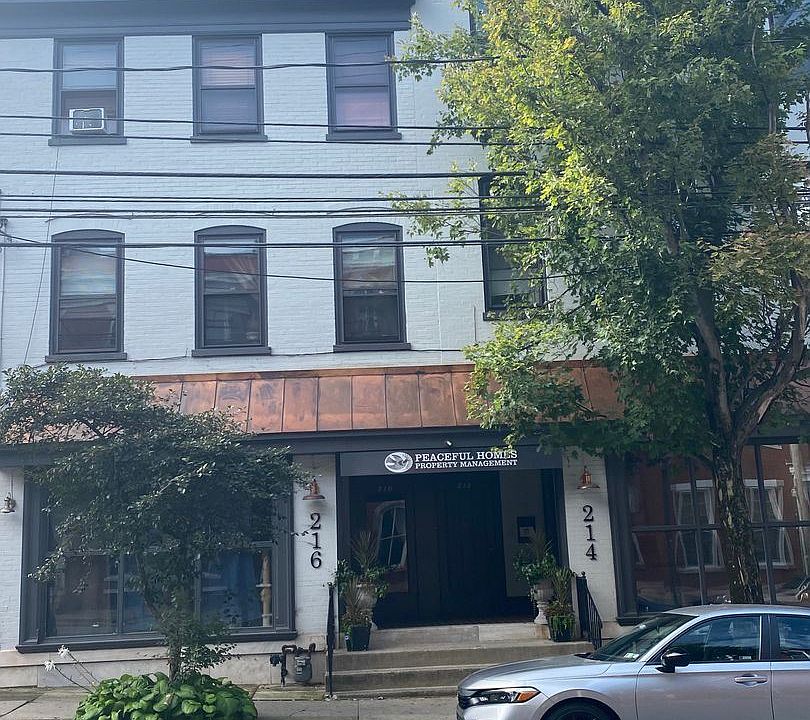 1st image of 216 E King St #6934274