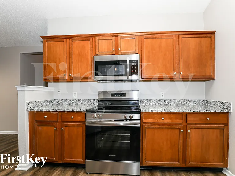 12168 Lindley Dr — Photo 9