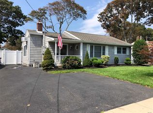 68 Washington Ave, West Sayville, NY 11796