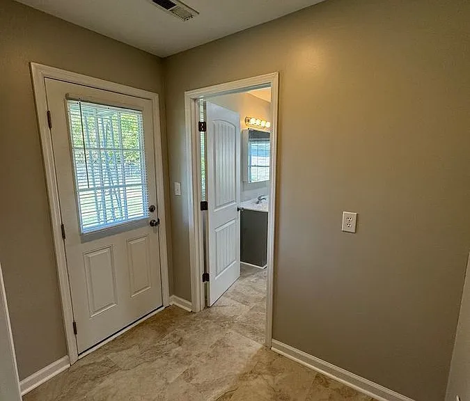 101 Rainbow Dr — Photo 11