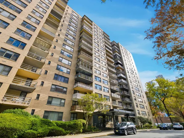 201 Saint Pauls Avenue image 17 of 19