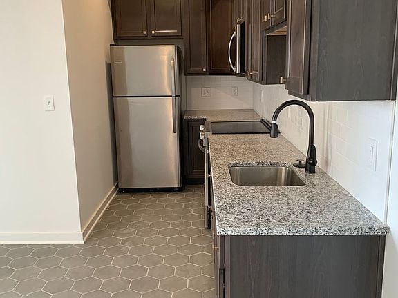 2nd image of 1503 Grace St #207