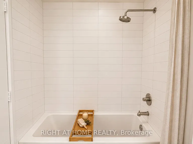 460 Adelaide St E #1123 — Photo 21
