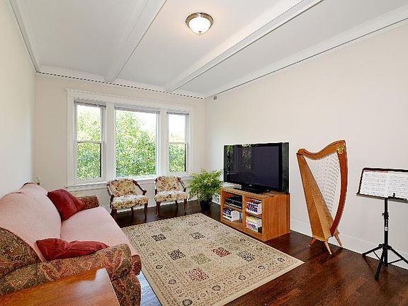 2nd image of 6007 N Glenwood Ave #2