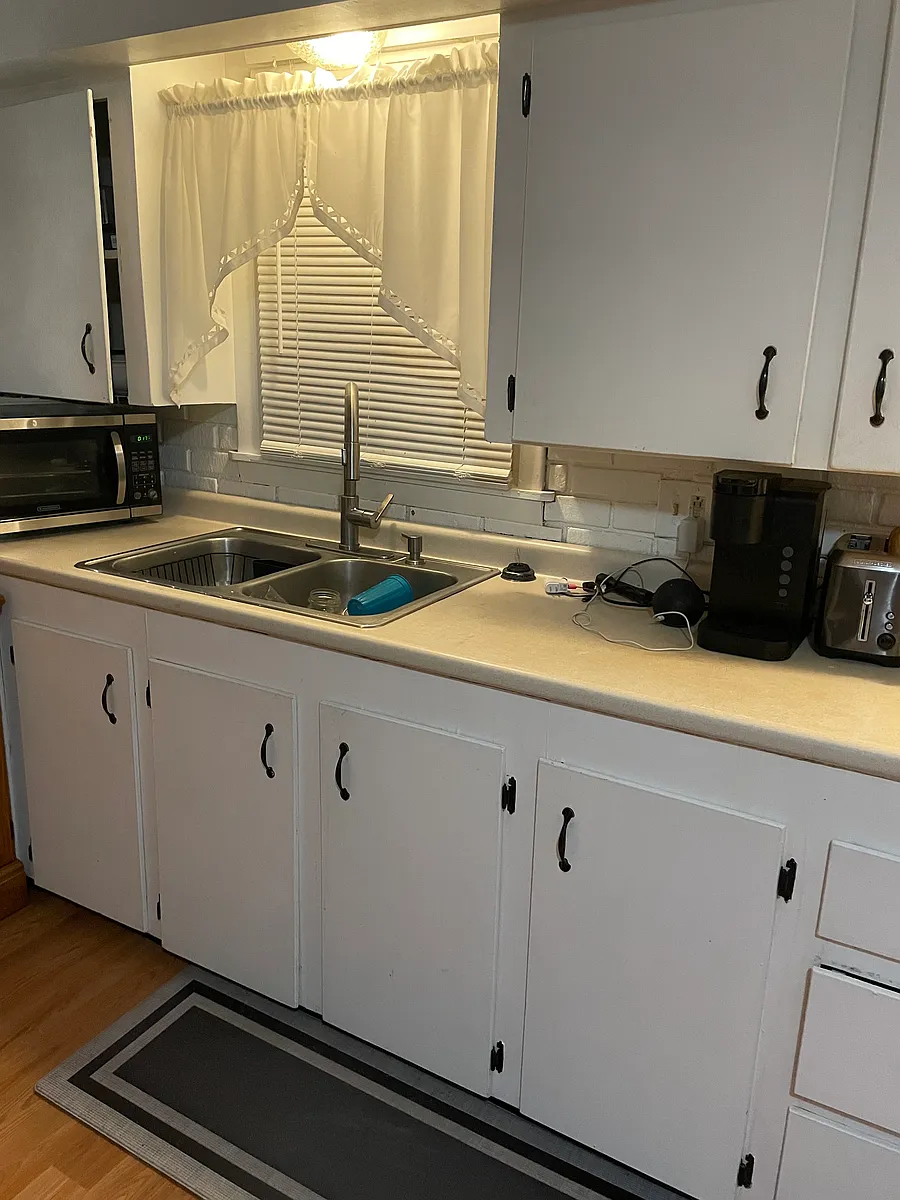 Building Photo - 8 Burrill St #2