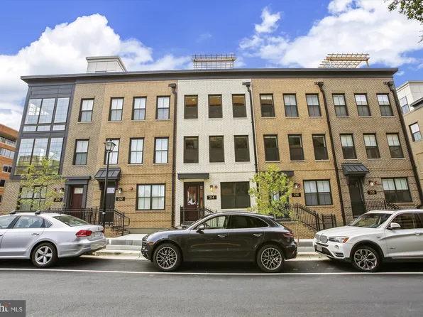 214 Canal Center Plz, Alexandria, VA 22314