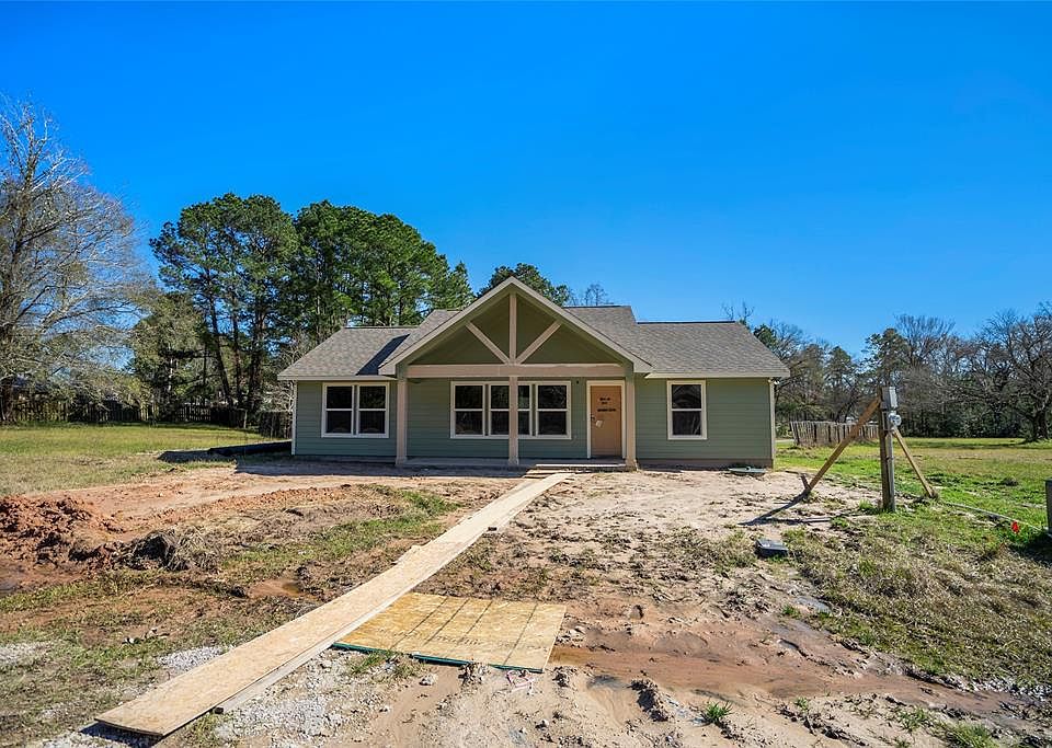 1st image of 18 Drywood Ln