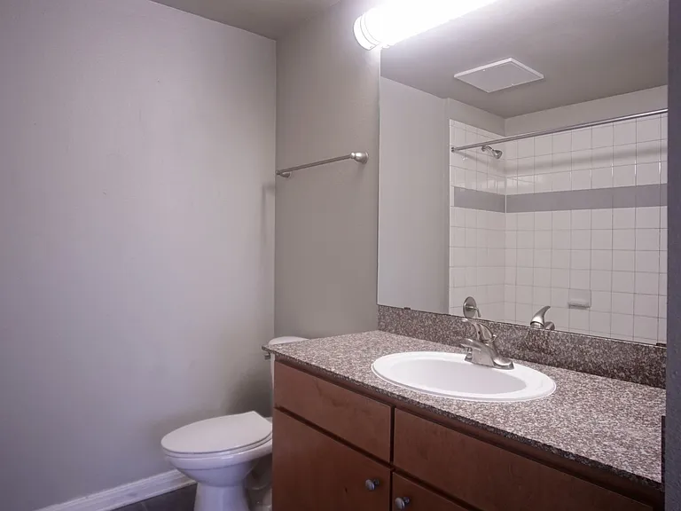 2502 Leon St #318 — Photo 9