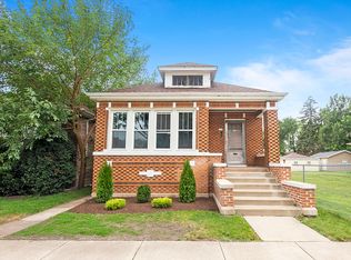 9036 S Kingston Ave, Chicago, IL