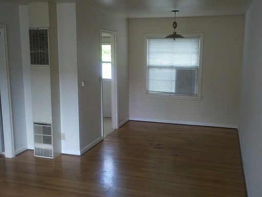2nd image of 5135 SE 17th Ave