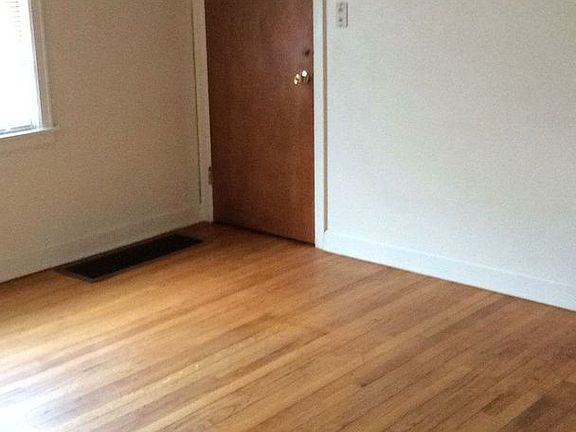 2nd image of 1912 16th Ave APT 4