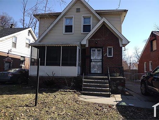 2nd image of 15322 Whitcomb St