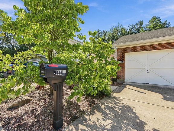 2nd image of 9044 Winton Rd #4