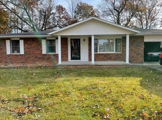 15 McCracken Dr, Washington, IN 47501