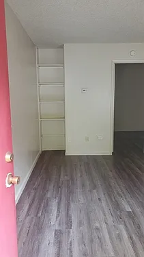 1/1 upstairs end unit no one below. at Calistoga, CA — Photo 4