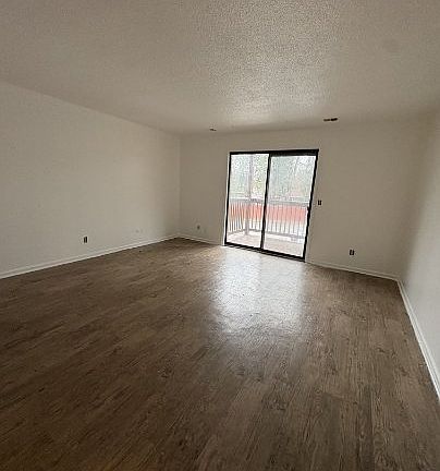 4th image of 1306 Michigan Ave W #6